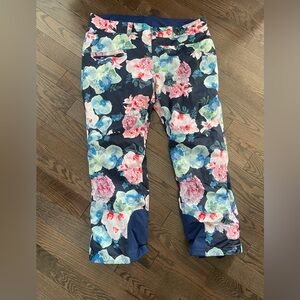 Obermeyer womens Printed Malta Pant
SIZE 18